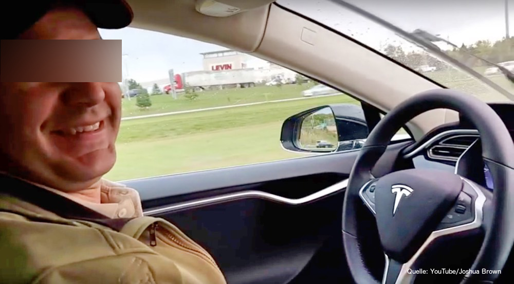 Youtube Video Autopilot Tesla Model S